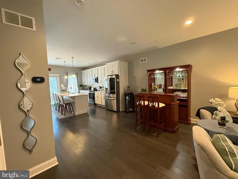428 Hurst St — Photo 9