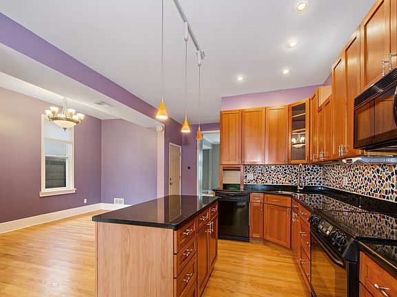 4th image of 2636 N Ashland Ave