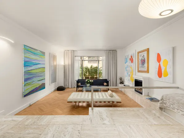 150 Central Park South 906 image 2 of 9