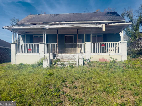1066 Woolfolk St, Macon, GA 31217