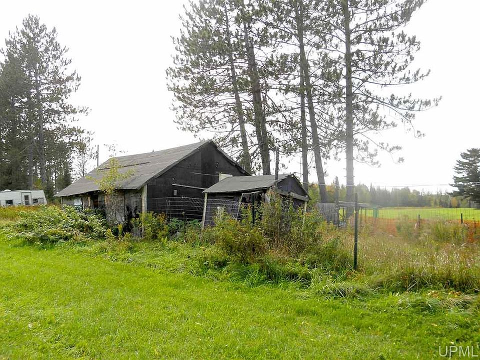 2nd image of 263 Fence River Rd