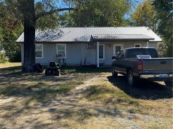 104 Myers Dr, Wister, OK 74966