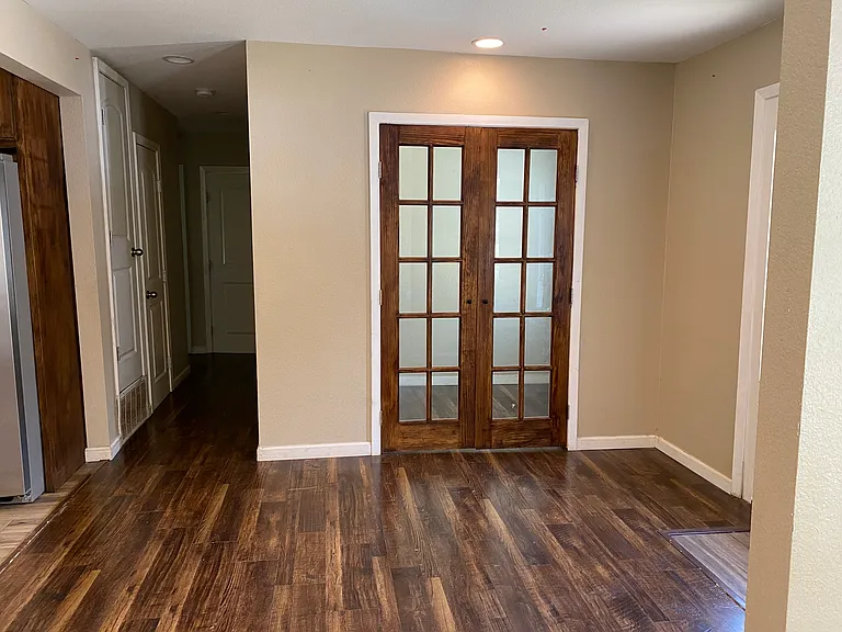 3604 Gene Ln — Photo 3