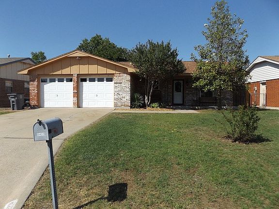 2nd image of 5409 NW Cottonwood Dr