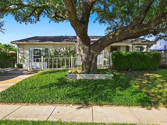 2nd image of 6305 Magnolia Ln