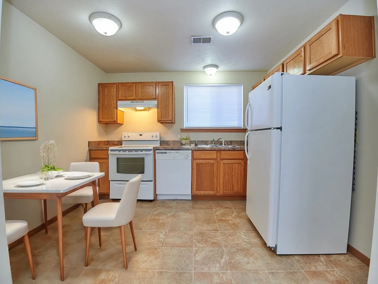 The Ridge Apartments & Townhomes — Photo 2