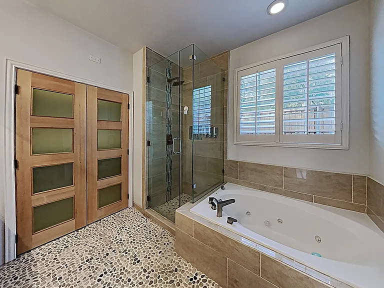 14620 Stratford Ct — Photo 9