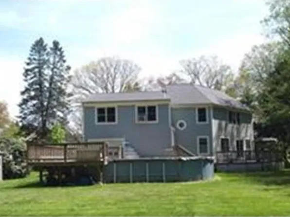 56 Pleasant St, Northborough, MA 01532