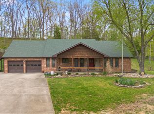 74 Muncy Ln, Ashland, KY 41102