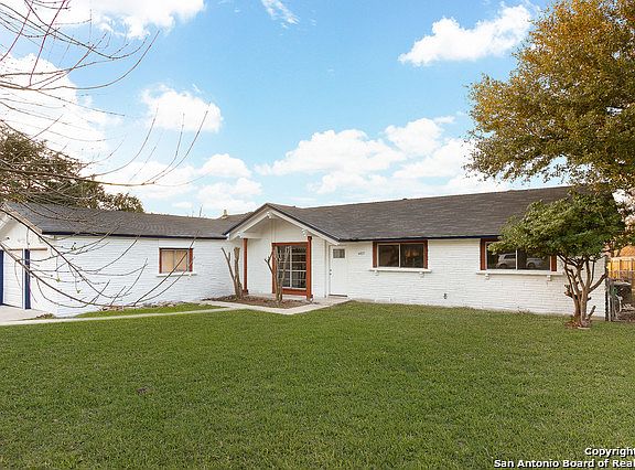 2nd image of 4807 Lambeth Dr