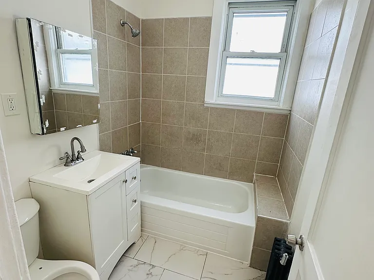 185 Columbia Ave #2 — Photo 7