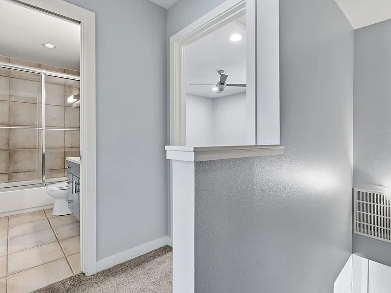 2122 Hancock Dr #121 — Photo 18