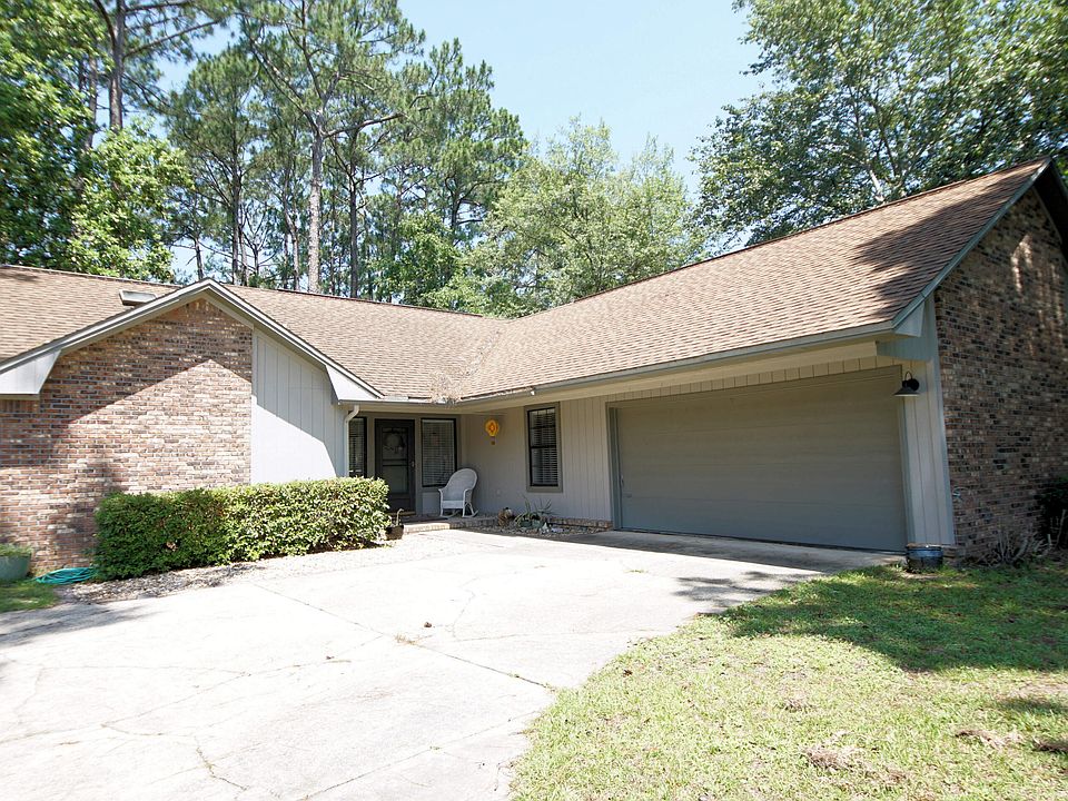 1st image of 1110 Sandalwood Cir