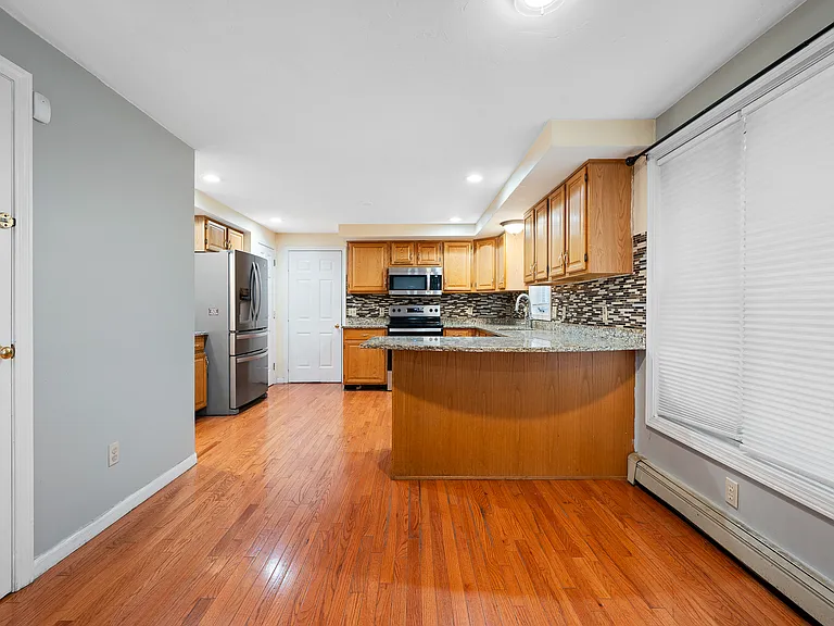 4 Nightingale Dr — Photo 8