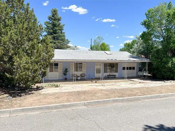 68 Isleta Dr, White Rock, NM 87547