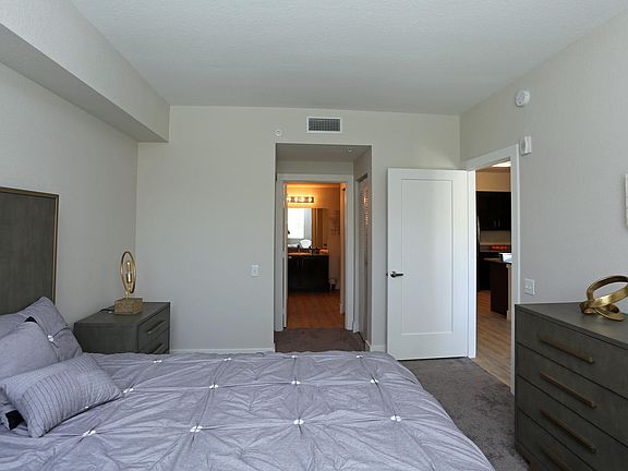 4th image of 1800 N Congress Ave