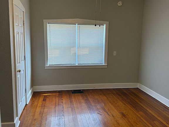 2nd image of 147 E Etta Ave