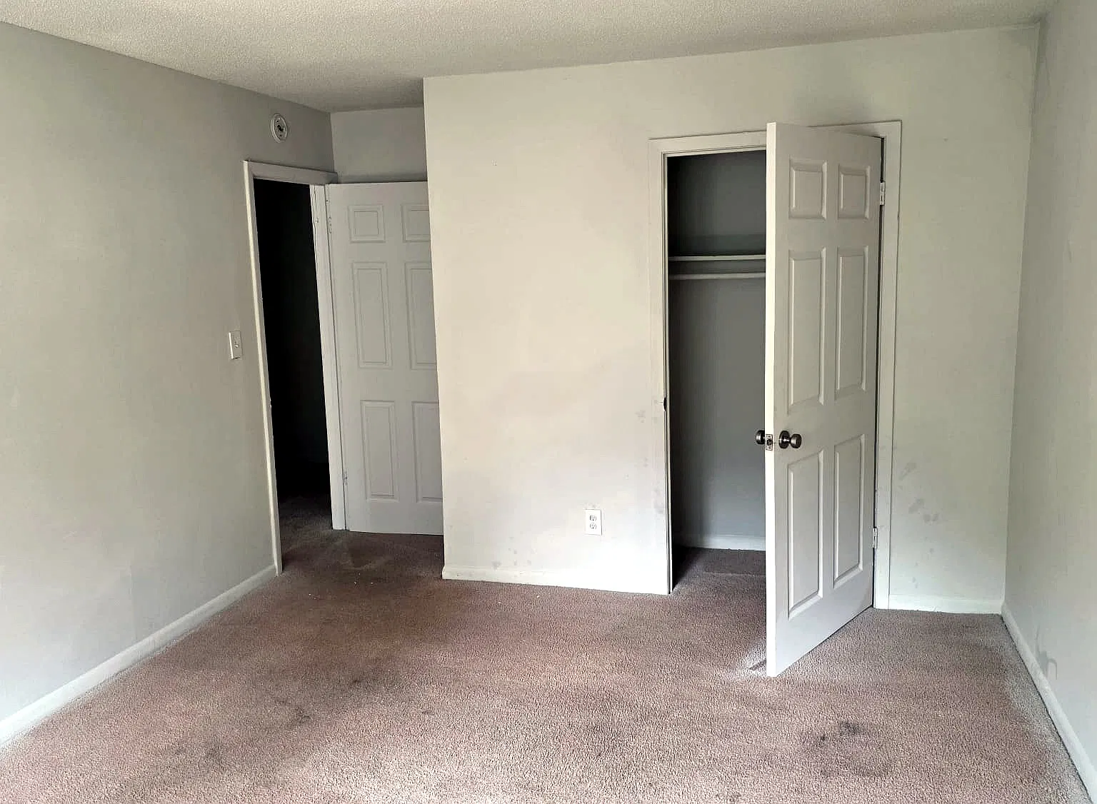 2 bed, 1.5 bath, 1200 sqft, $1,450 — Photo 3