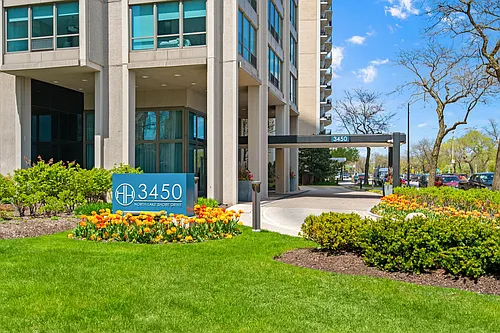 3450 N. Lake Shore Drive Photo 1