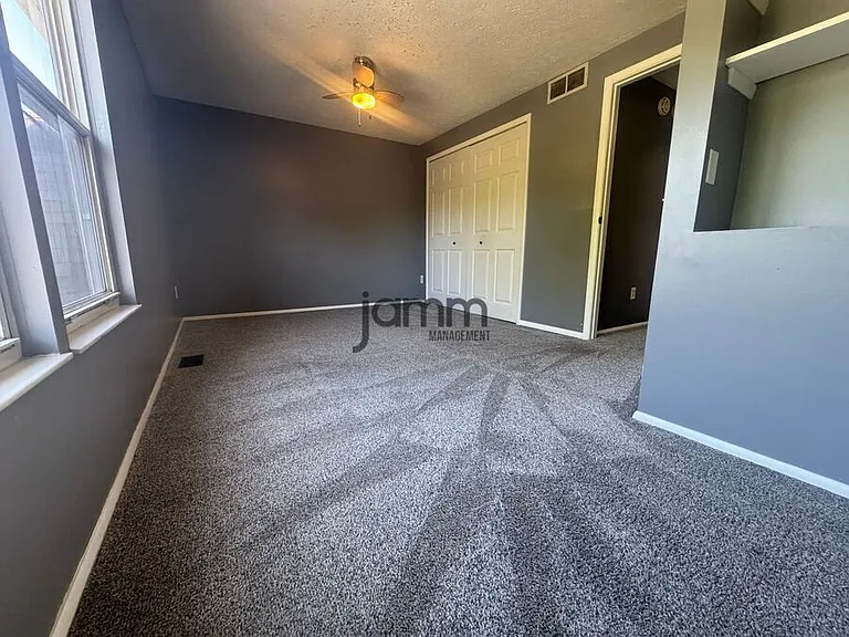 19479 Puritas Ave — Photo 16