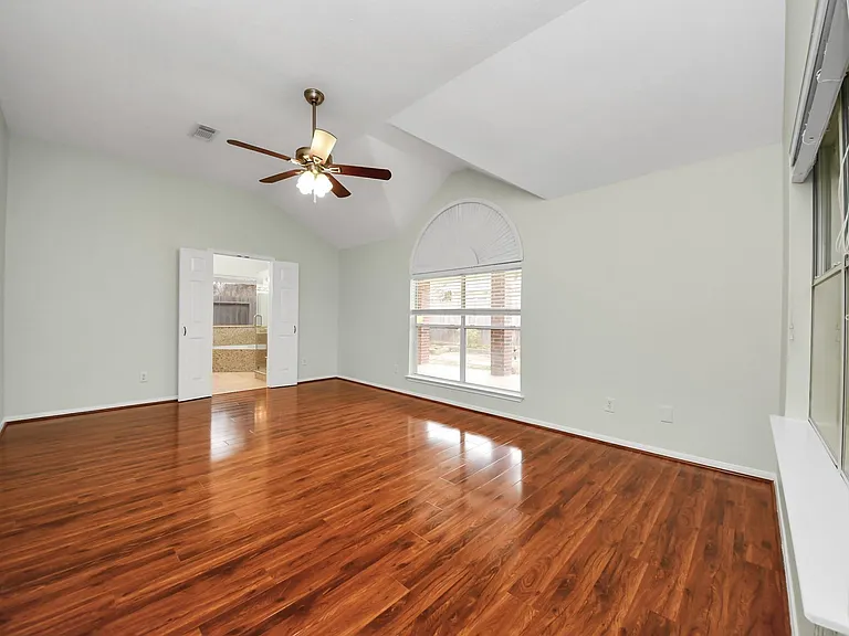 1103 Lake Shore Dr — Photo 10