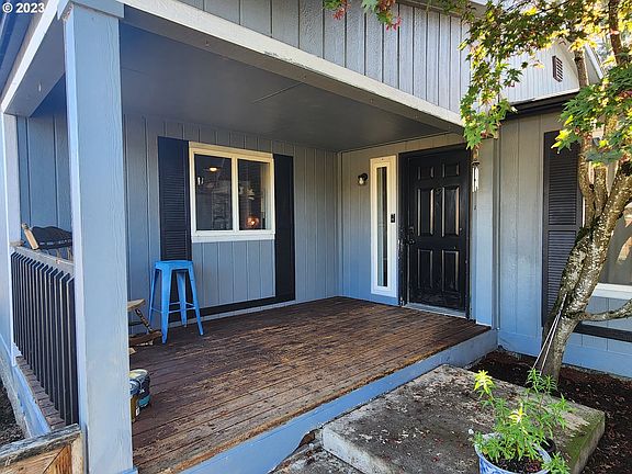 2nd image of 1043 W Oregon Ave