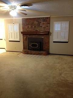 2nd image of 1206 E Rose Ln