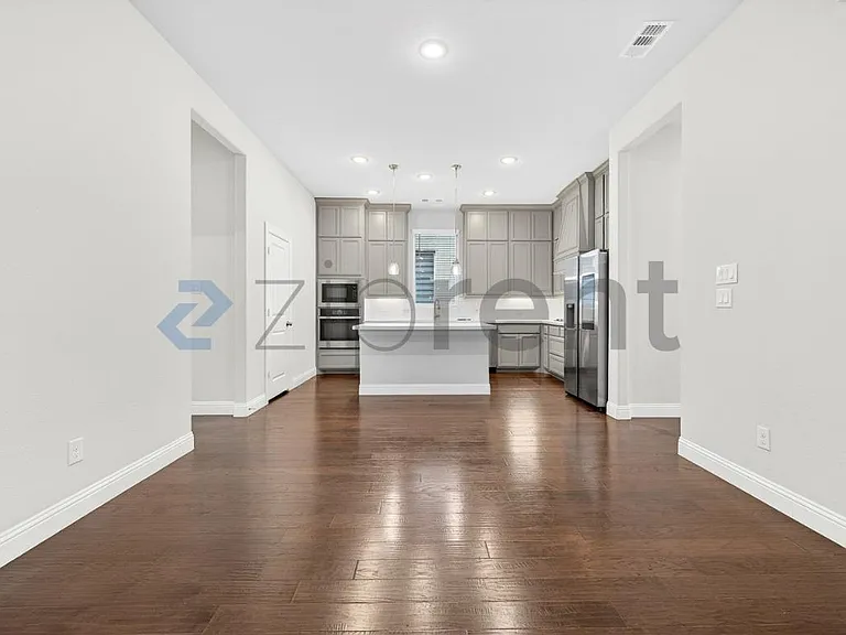 8451 Bronzegate Trl — Photo 11