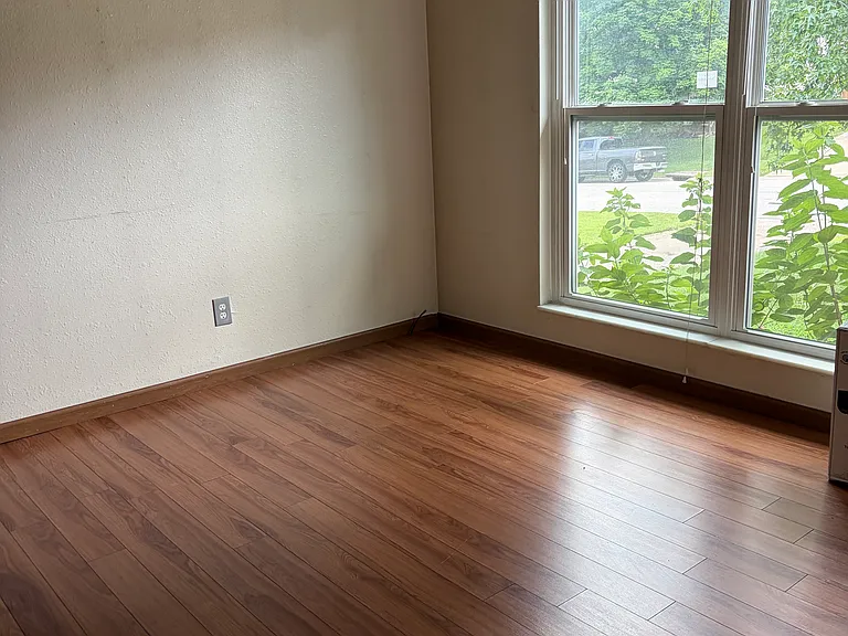 24 Twin Oaks Dr — Photo 7