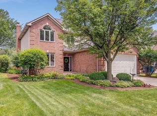 557 W 3rd St, Elmhurst, IL 60126