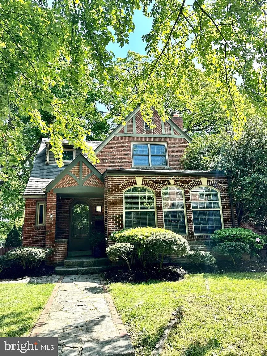 5449 30th Pl NW photo 1