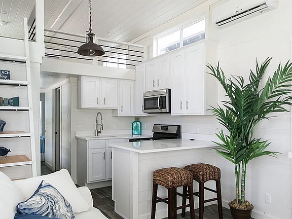 Alexander Kitchen