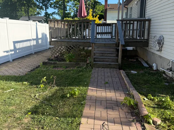 55 Grand Blvd #2, Islip, NY 11751