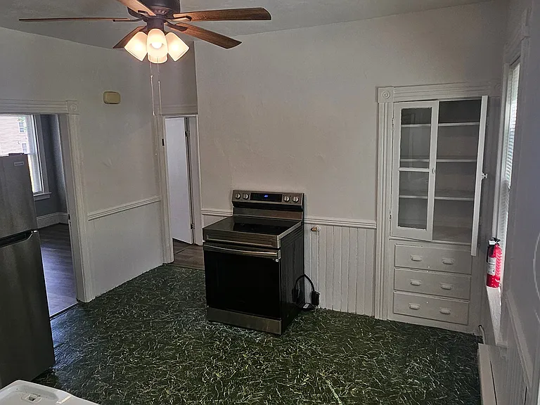 104 Rodney St #2 — Photo 9