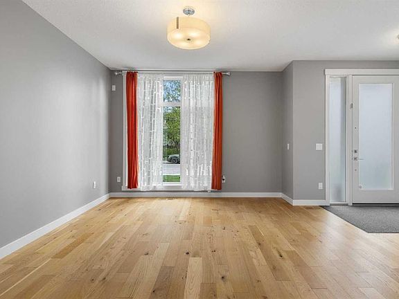 4th image of 4905 NE 21st Ave NW