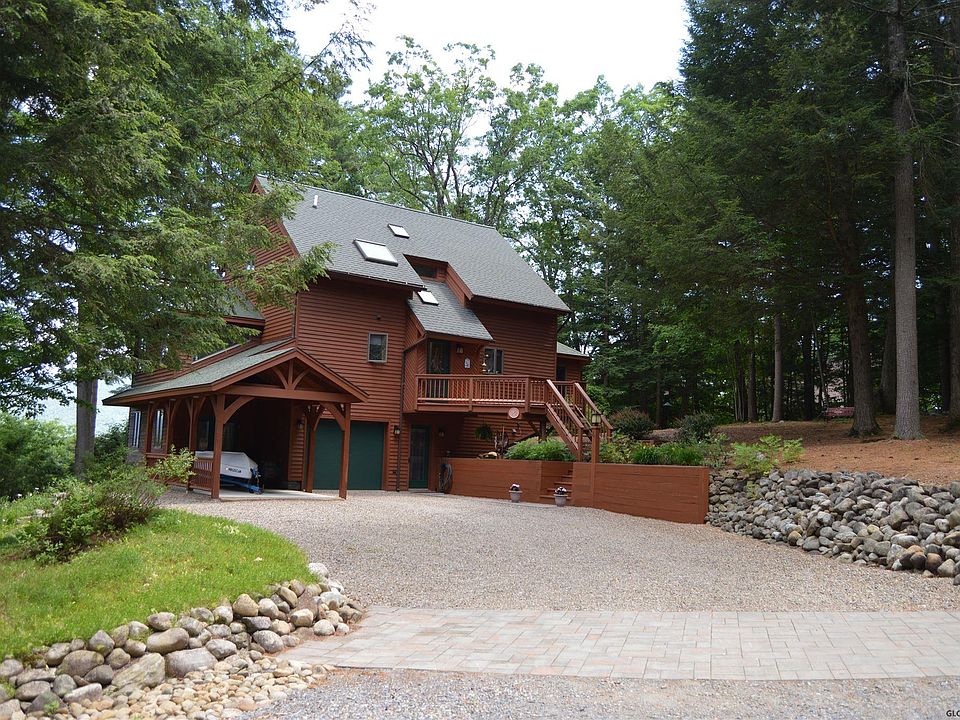 1st image of 4 Park View Dr