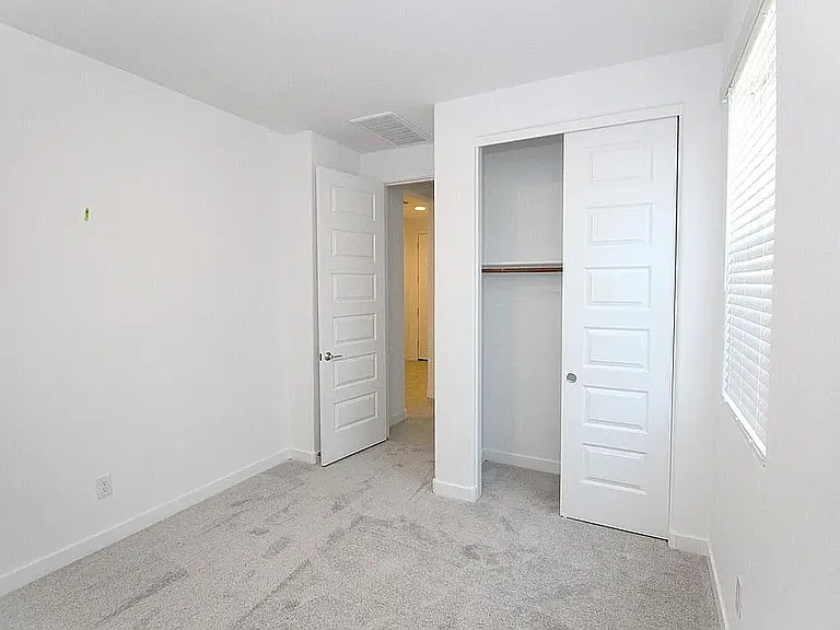 4427 N 94th Dr — Photo 20
