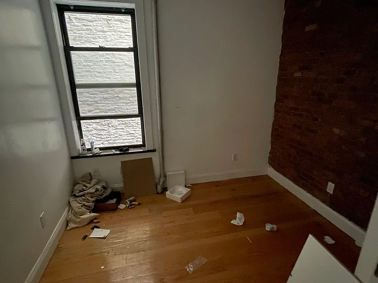 3694 Broadway #2B — Photo 4