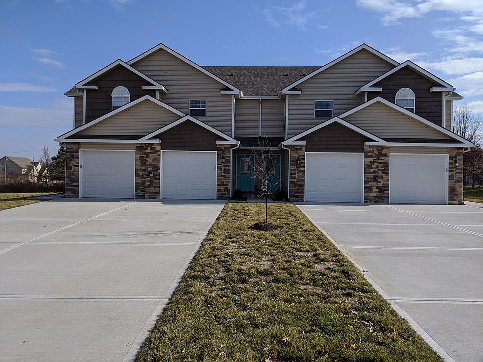 SINGLE CAR GARAGE AND EXTRA LONG DRIVEWAY