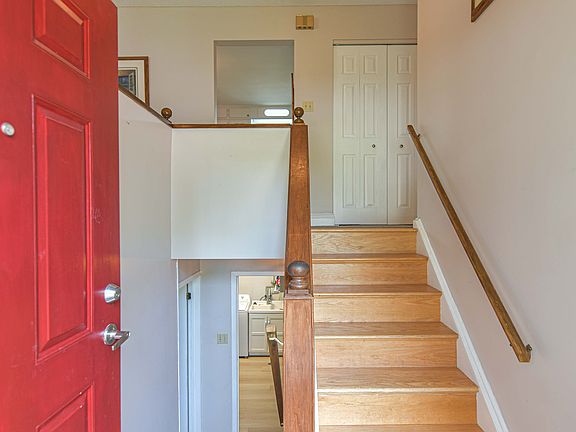 5th image of 642 Randles Cres