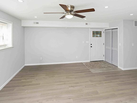 5th image of 3601 Bandon Dr