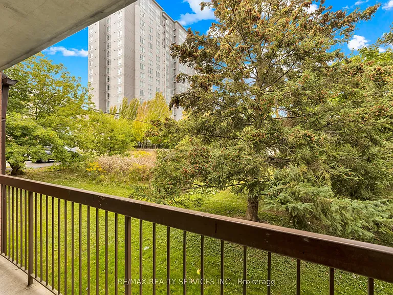 30 Hickory St E #103 — Photo 25
