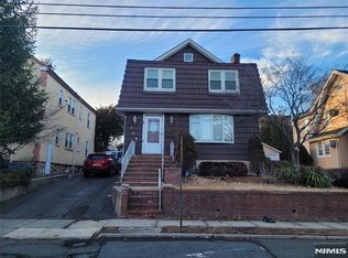 709 Kingsland Ave, Ridgefield, NJ 07657