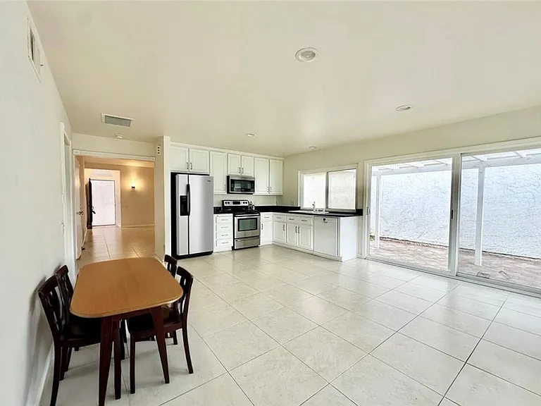 4162 Fireside Cir — Photo 5