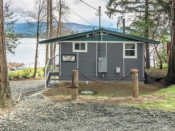 3rd image of 15724 Scenic Shores Dr SE