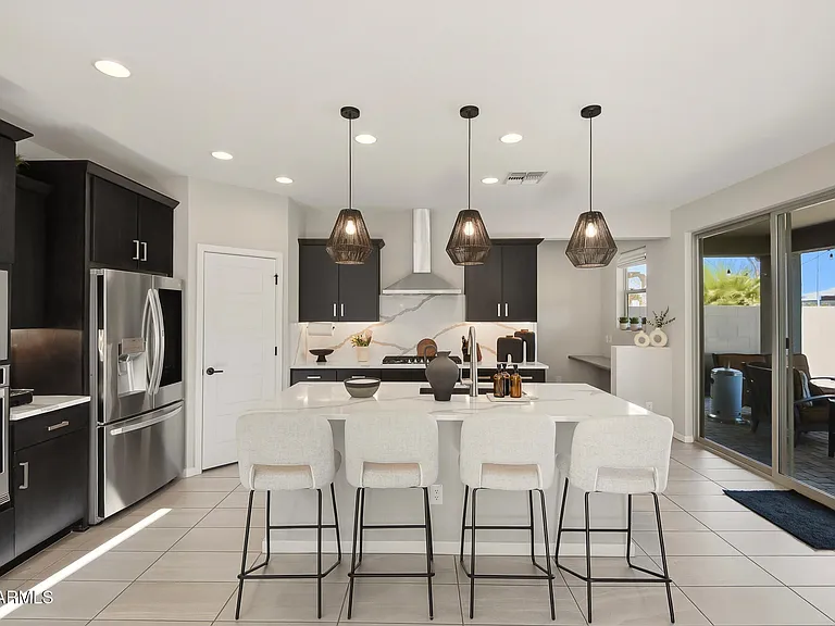 9022 W San Miguel Ave — Photo 1