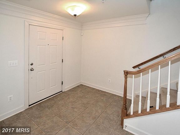 2nd image of 910 Powhatan St Unit 102S