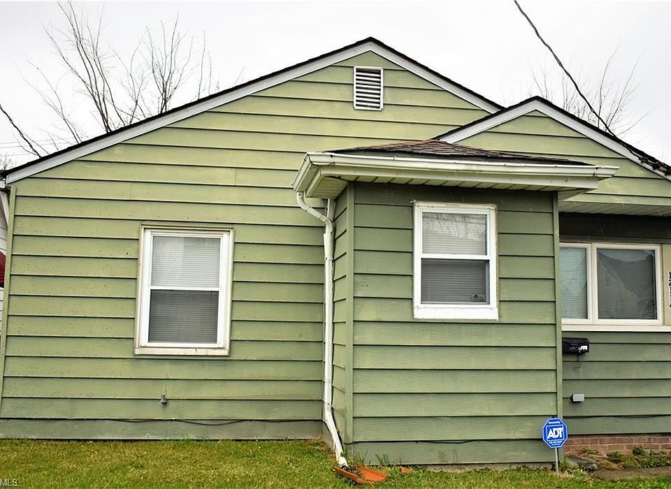 1st image of 12114 Emery Ave