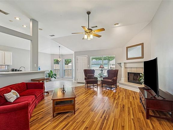 2nd image of 70220 7th St