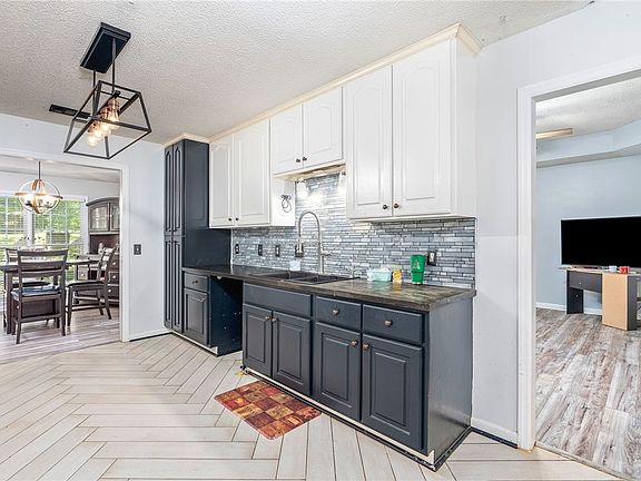 3rd image of 2447 Lee Road 151